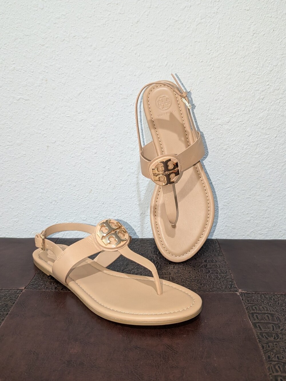 Tory Burch Claire Flat Thong Sandals Size 9.5
